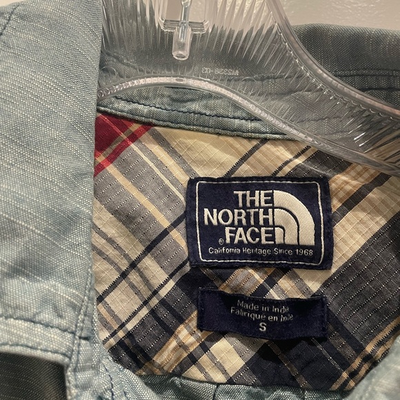 the North Face men’s button-down - Picture 3 of 5